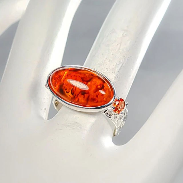 ქარვა ასტროლოგიური სამკაულები ბეჭედი (ლომი, ვერძი, მშვილდოსანი)(2)